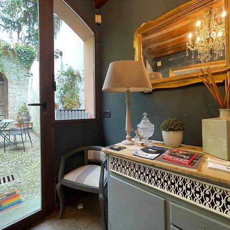 Le Camere Di Bsuites Affittacamere パルマ エクステリア 写真