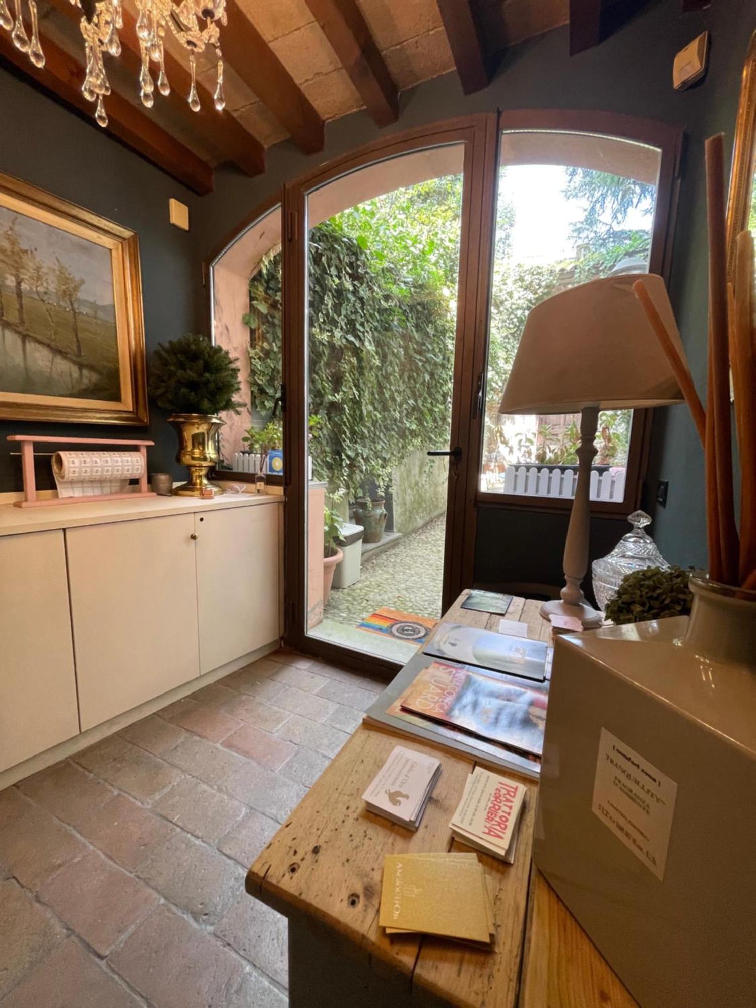 Le Camere Di Bsuites Affittacamere パルマ エクステリア 写真