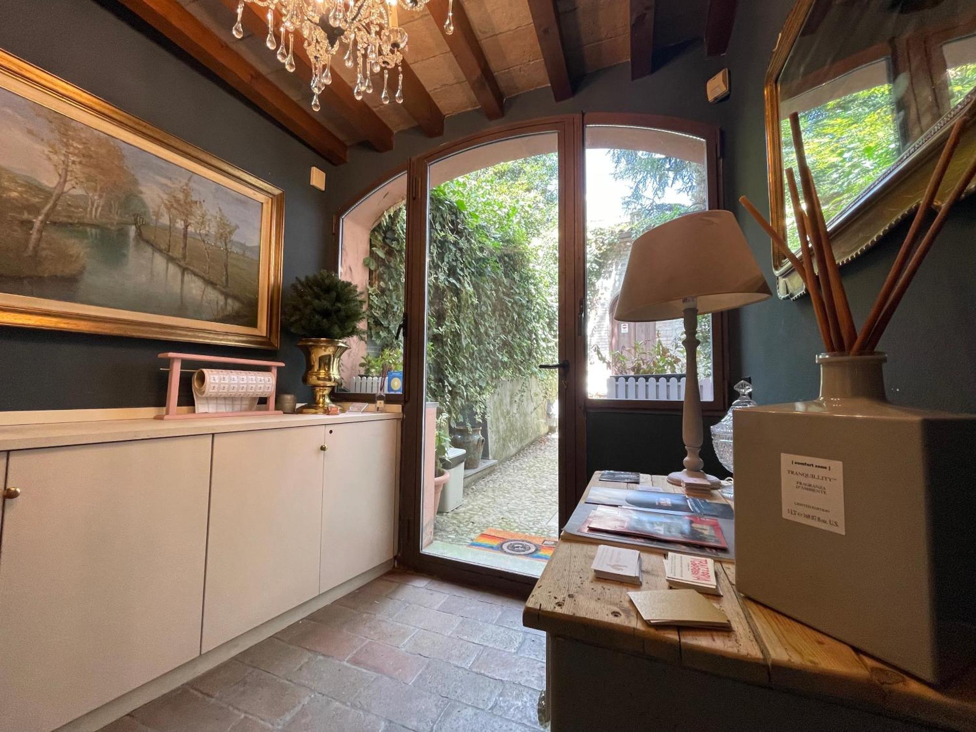 Le Camere Di Bsuites Affittacamere パルマ エクステリア 写真