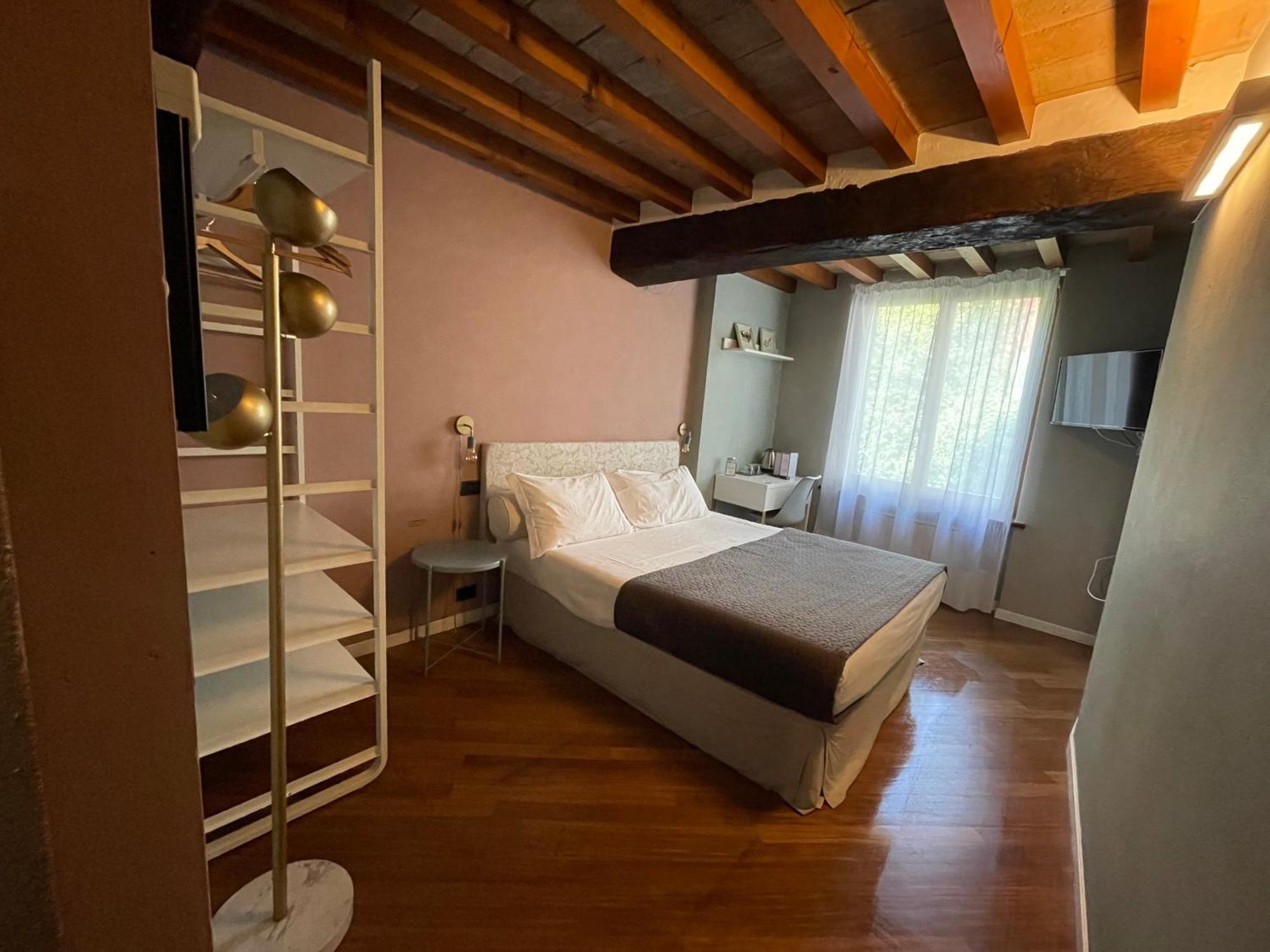 Le Camere Di Bsuites Affittacamere パルマ エクステリア 写真