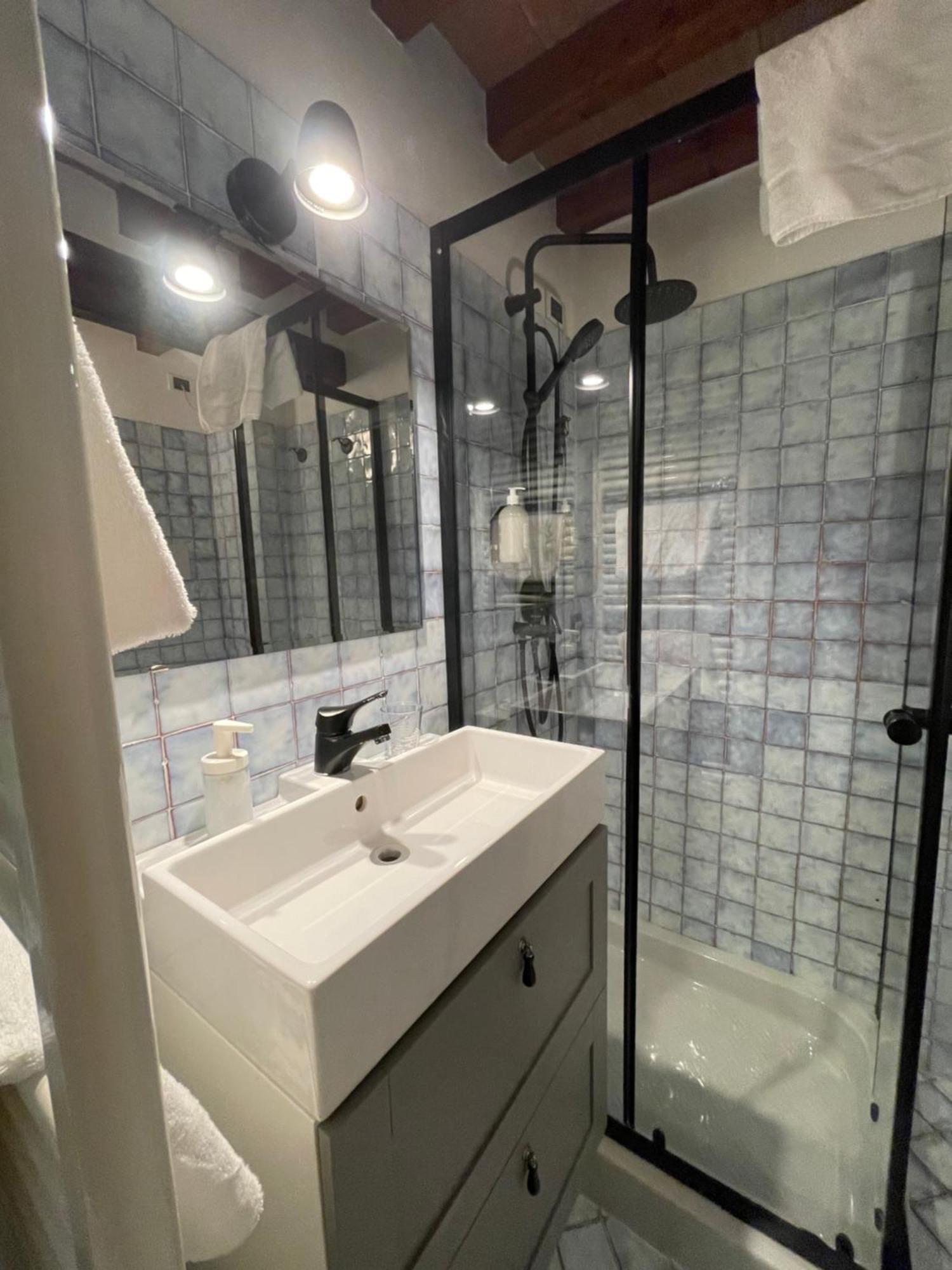 Le Camere Di Bsuites Affittacamere パルマ エクステリア 写真