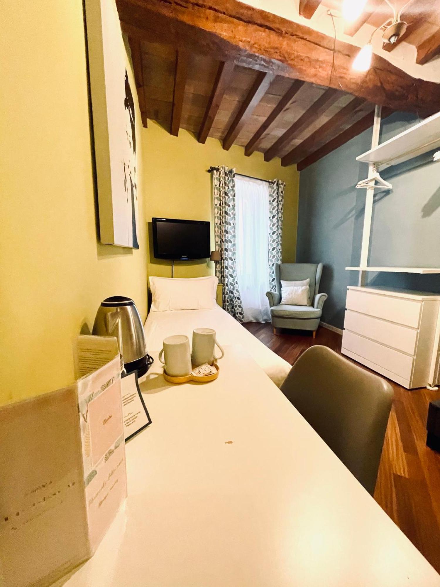 Le Camere Di Bsuites Affittacamere パルマ エクステリア 写真